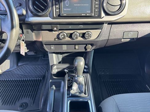 Used 2019 Toyota Tacoma SR5 w/ SR5 Appearance Package (SM) image 20