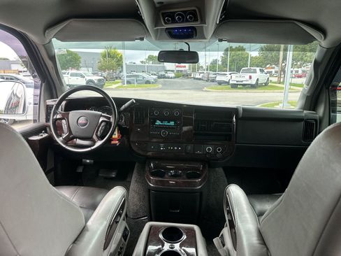 Used 2016 GMC Savana 2500 RWD image 25