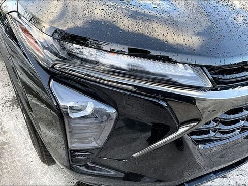 Used 2024 Chevrolet Trax RS image 32