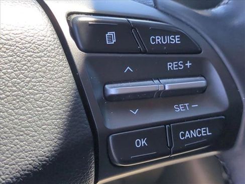 Used 2019 Hyundai Kona Limited image 17