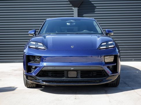 Used 2025 Porsche Macan Turbo Electric image 10