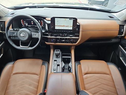 Certified 2023 Nissan Pathfinder Platinum image 18