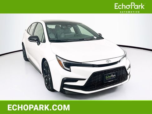 Used 2025 Toyota Corolla FX w/ Convenience Package FWD image 1
