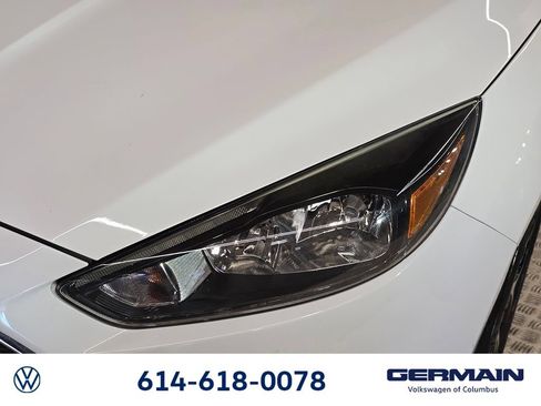 Used 2018 Ford Focus SEL w/ Cold Weather Package FWD image 16
