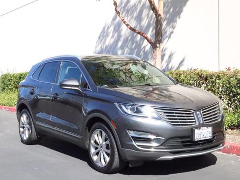 Used 2017 Lincoln MKC Select w/ Select Plus Package image 1