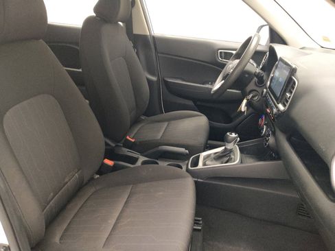 Used 2021 Hyundai Venue SE image 21