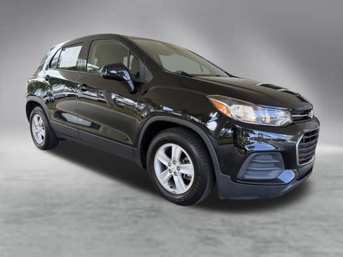 Used 2020 Chevrolet Trax LS w/ Tint and Cruise Package FWD image 2