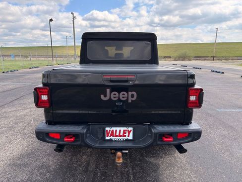 Used 2020 Jeep Gladiator Rubicon w/ Advanced Safety Group AWD/4WD image 12