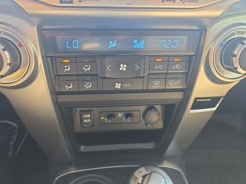 Used 2019 Toyota 4Runner Limited AWD/4WD image 24