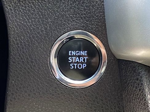 Used 2016 Toyota Highlander Limited Platinum image 33