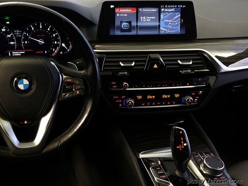Used 2018 BMW 540i xDrive image 16