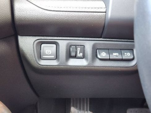 Used 2021 GMC Acadia Denali w/ Denali Technology Package FWD image 24