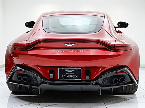 Used 2023 Aston Martin V8 Vantage Coupe RWD image 10