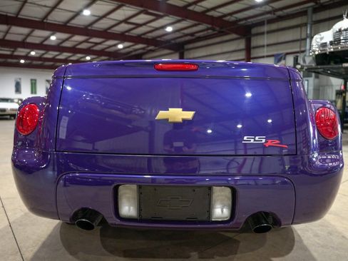 Used 2004 Chevrolet SSR image 7