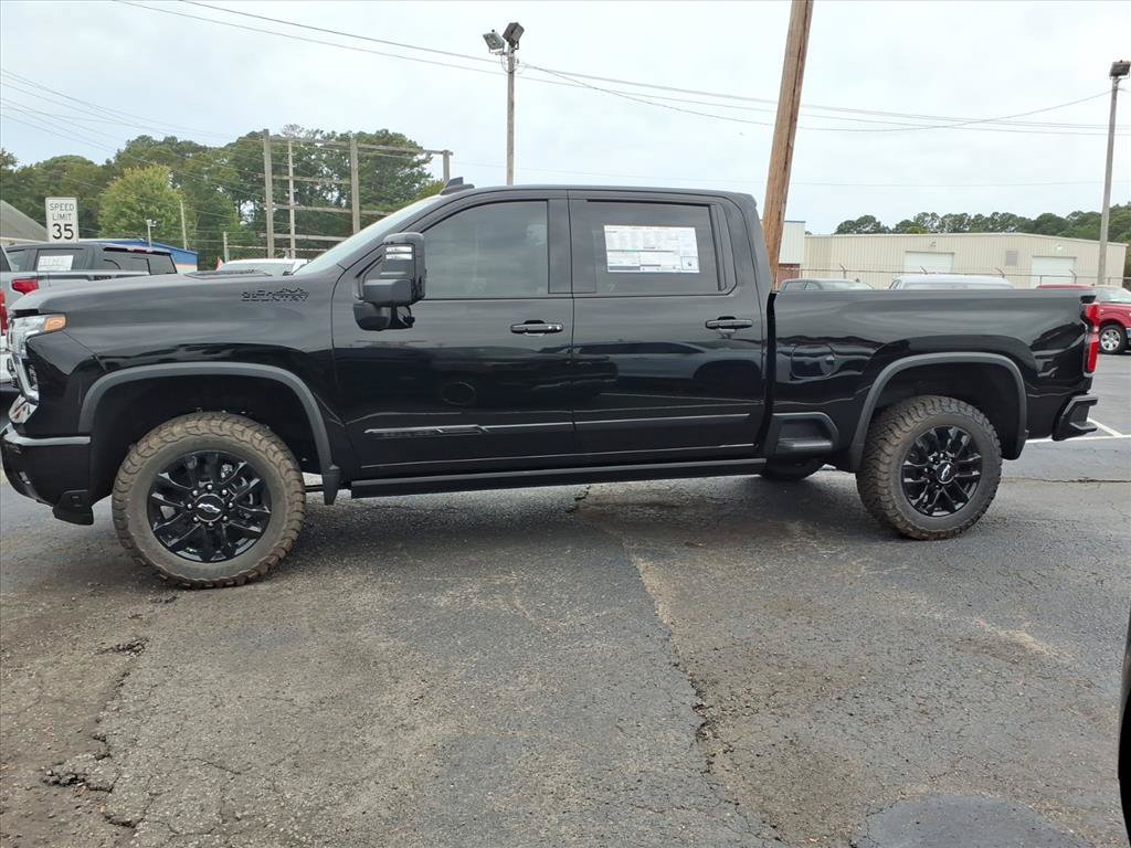 New 2026 Chevrolet Silverado 2500 High Country w/ Midnight Edition AWD/4WD image 6