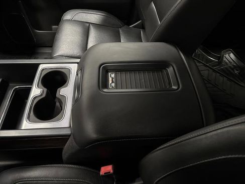 Used 2018 GMC Sierra 1500 SLT w/ Black Pack image 20