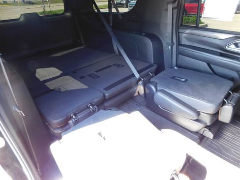 Used 2021 GMC Yukon XL AT4 w/ AT4 Premium Plus Package AWD/4WD image 34