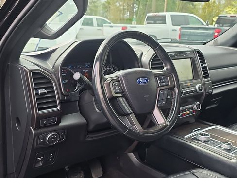 Used 2021 Ford Expedition Max Limited image 17