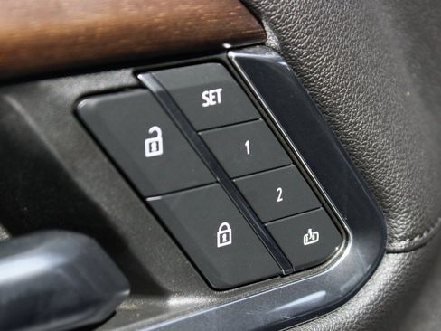 Used 2024 Chevrolet Silverado 1500 High Country image 17