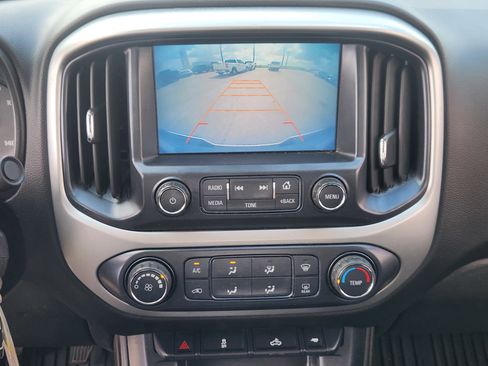 Used 2017 Chevrolet Colorado LT w/ LT Convenience Package RWD image 19