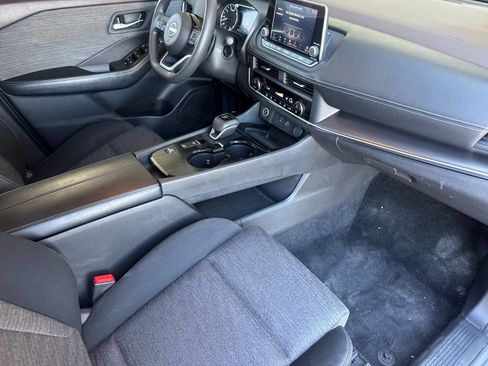 Used 2023 Nissan Rogue SV FWD image 18