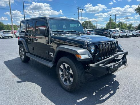 Used 2019 Jeep Wrangler Unlimited Sport S AWD/4WD image 3