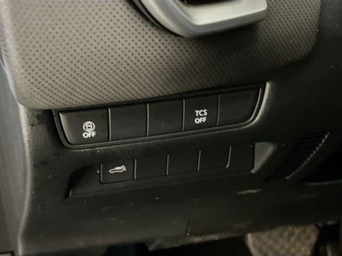 Used 2025 MAZDA CX-50 AWD 2.5 S w/ Premium Package image 17