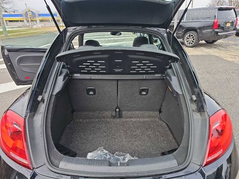 Used 2014 Volkswagen Beetle 2.5 image 14