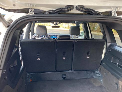 Used 2021 Mercedes-Benz GLB 250 4MATIC image 55