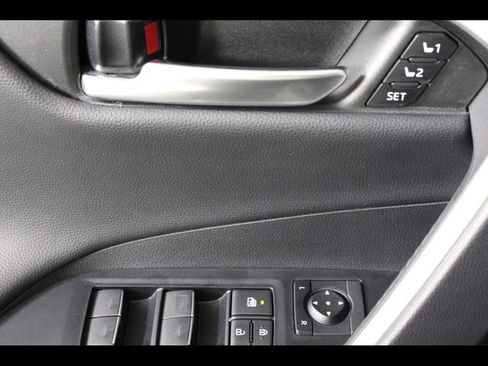 Used 2023 Toyota RAV4 XSE AWD/4WD image 17