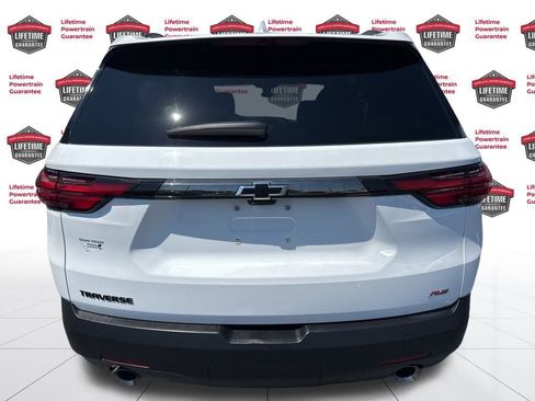 Used 2023 Chevrolet Traverse RS image 6