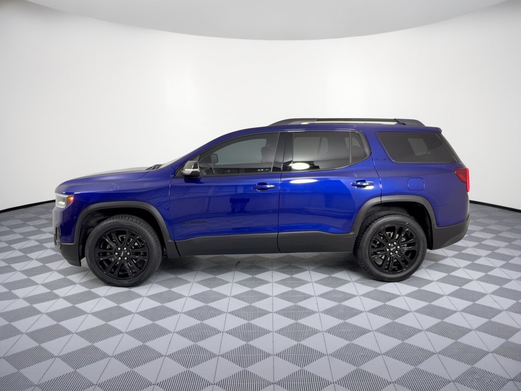 Used 2023 GMC Acadia SLE w/ Elevation Edition FWD image 2