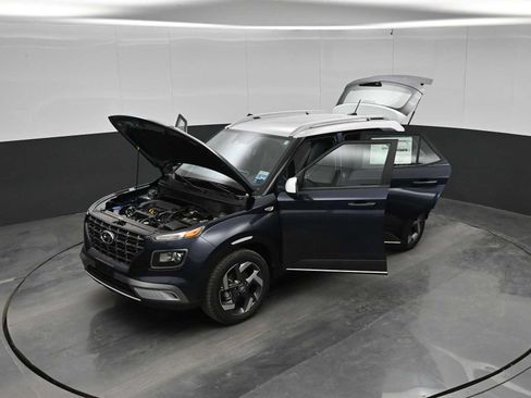 New 2026 Hyundai Venue SEL FWD image 39