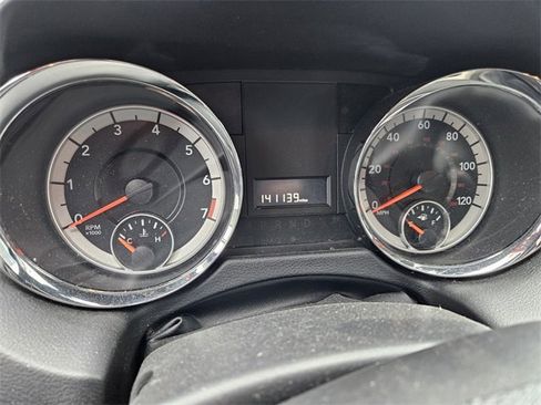 Used 2018 Dodge Grand Caravan SXT image 10