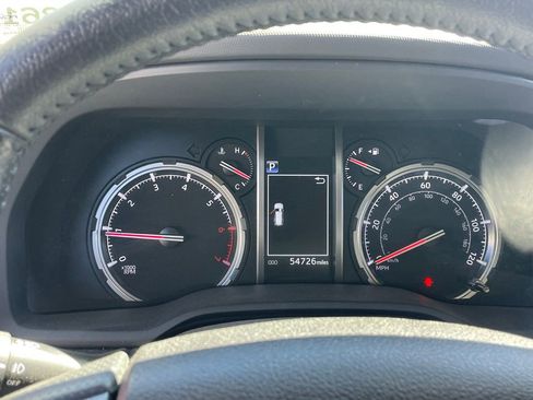 Used 2024 Toyota 4Runner TRD Off-Road Premium image 8