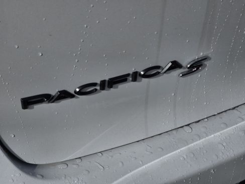 New 2026 Chrysler Pacifica Select w/ S Appearance Package image 5