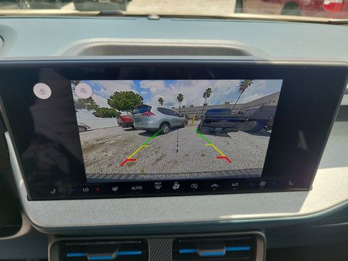 New 2025 Ford Maverick XLT w/ XLT Luxury Package image 18