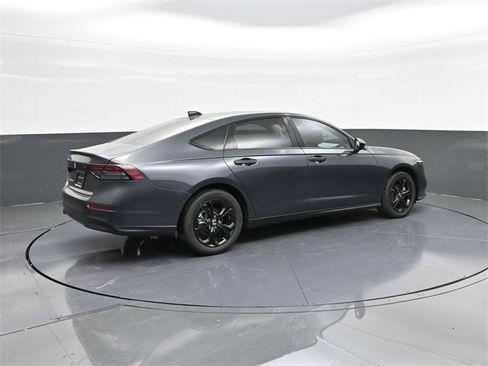 New 2025 Honda Accord SE image 13