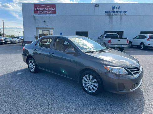 Used 2013 Toyota Corolla LE FWD image 8