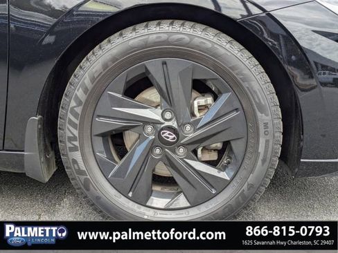 Used 2022 Hyundai Elantra SEL image 9