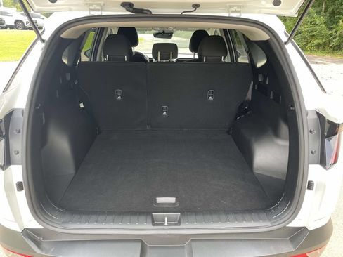 Certified 2022 Hyundai Tucson SEL w/ Cargo Package FWD image 8