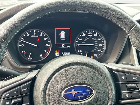 Used 2023 Subaru Ascent Premium w/ Convenience Package image 12