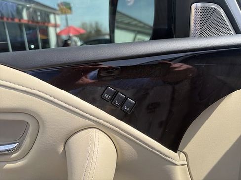 Used 2023 INFINITI QX80 Sensory w/ All-Season Package image 10