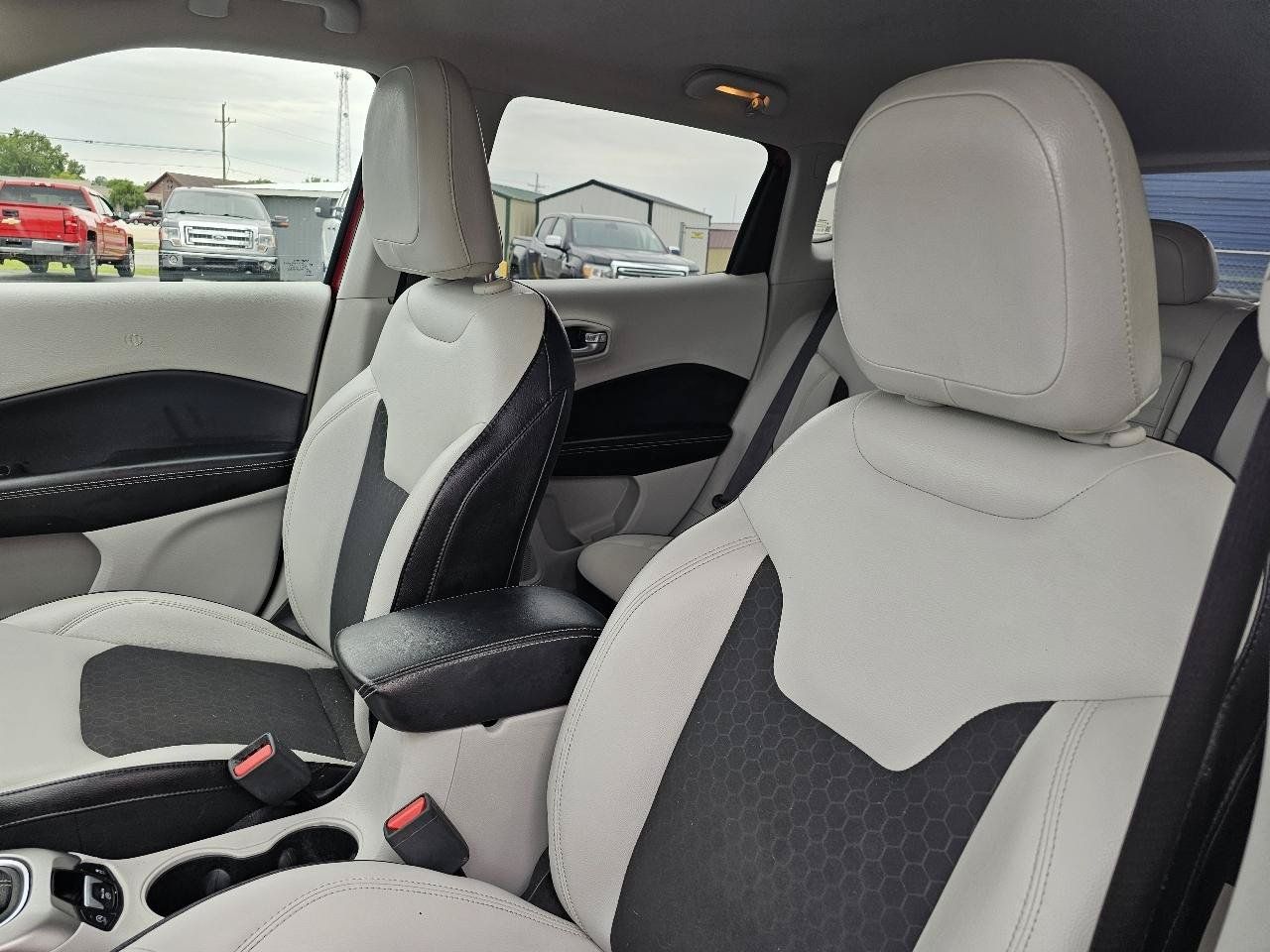 Used 2018 Jeep Compass Latitude w/ Popular Equipment Group AWD/4WD image 7