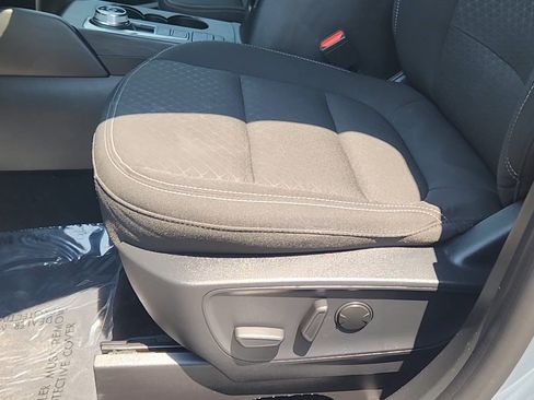 Certified 2024 Ford Escape Active AWD/4WD image 33