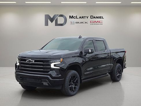 Used 2024 Chevrolet Silverado 1500 High Country w/ Midnight Edition image 2