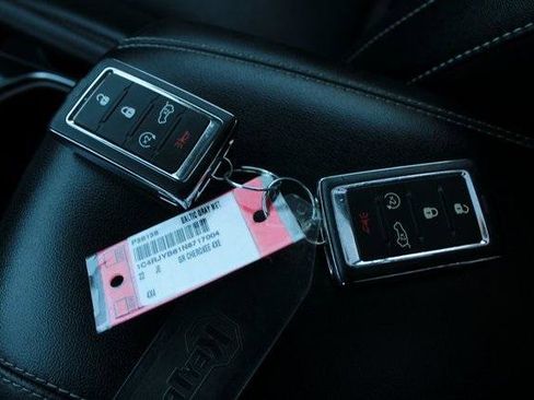 Used 2022 Jeep Grand Cherokee Limited 4xe image 24