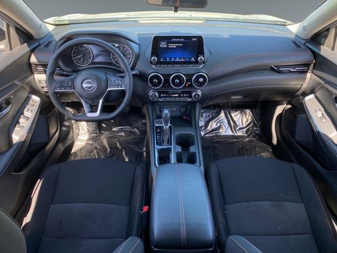 Used 2025 Nissan Sentra SR w/ Midnight Edition FWD image 10