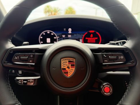 Certified 2026 Porsche 911 Carrera RWD image 32