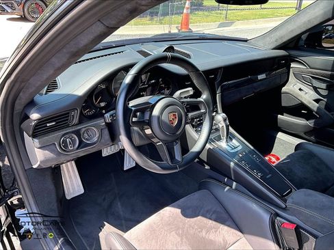 Used 2019 Porsche 911 GT2 RS RWD image 12